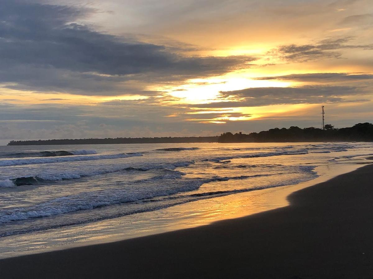 Coral Hill Bungalows Cahuita Ngoại thất bức ảnh