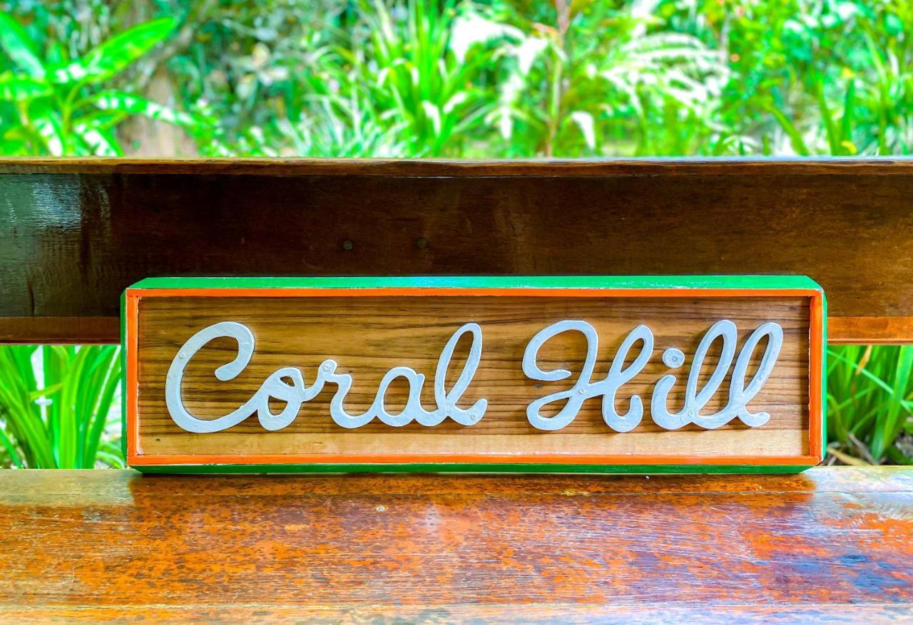 Coral Hill Bungalows Cahuita Ngoại thất bức ảnh