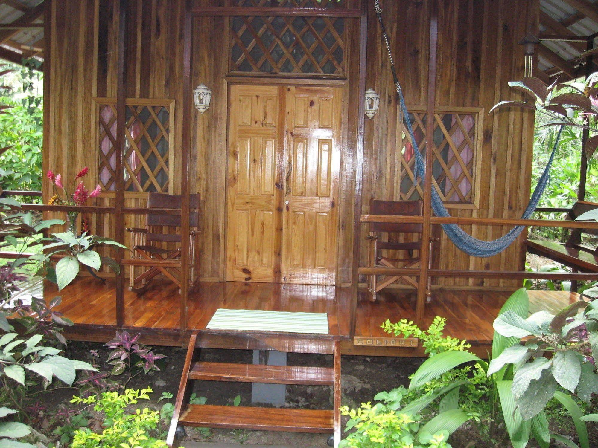 Coral Hill Bungalows Cahuita Ngoại thất bức ảnh